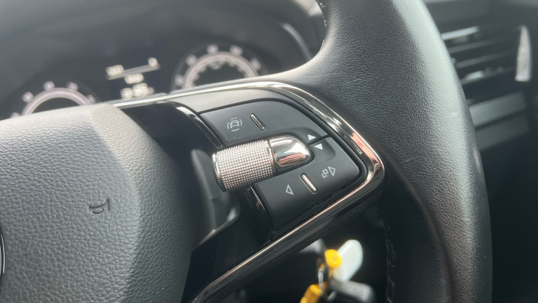 Skoda Kamiq 1.0 TSI 110 SE 5dr DSG Petrol Hatchback